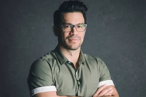 Tai Lopez .